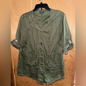 Torrid Lightweight Green Button Down size 1